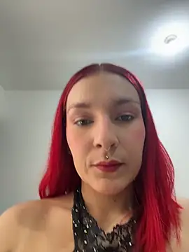 Amelie-RedHoney online show from April 19, 2026, 4:08 pm