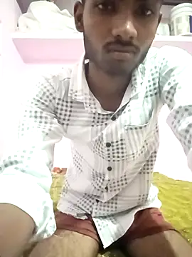 THA KITTY online show from April 15, 2026, 6:30 am