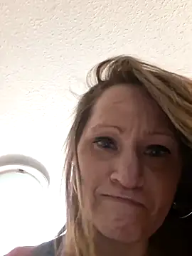 beeeuhh online show from April 19, 2026, 3:18 am