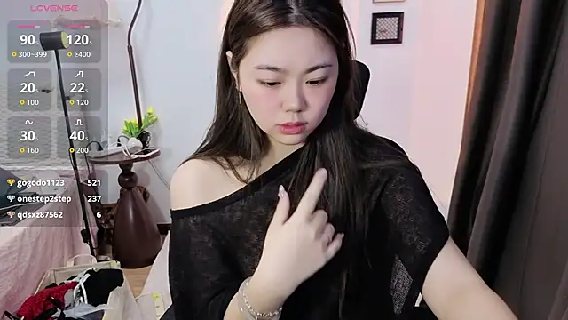 DAHLiA95 online show from April 11, 2026, 7:45 am