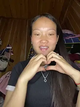 Jolinie online show from March 31, 2026, 4:47 am