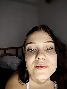 icedrosemarye online show from April 2, 2026, 3:41 pm