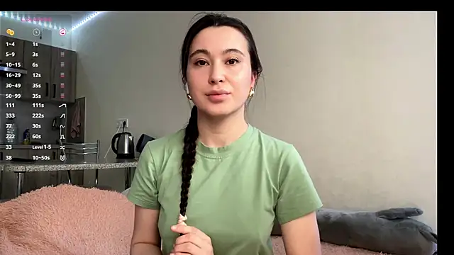 AureaMaggi online show from April 2, 2026, 6:20 am