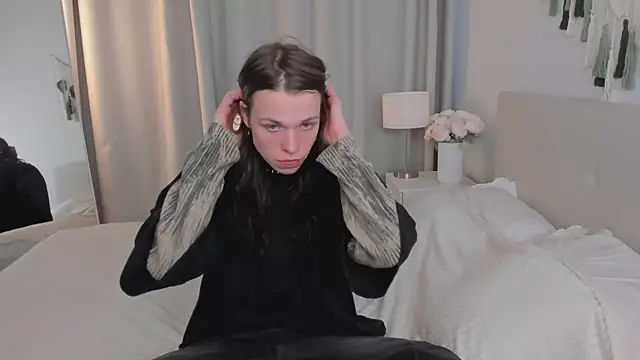 Louis Hayes online show from April 9, 2026, 3:29 pm