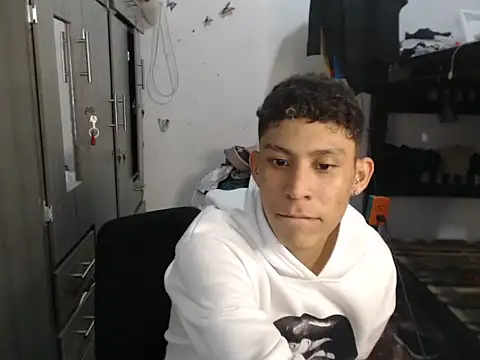 mastercum28 online show from April 25, 2026, 4:59 am