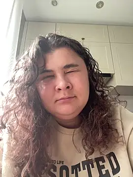 curly elise online show from April 4, 2026, 1:17 pm