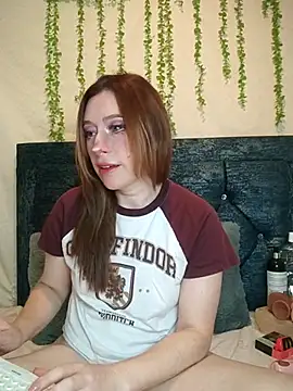 Amber prada online show from April 15, 2026, 9:26 pm