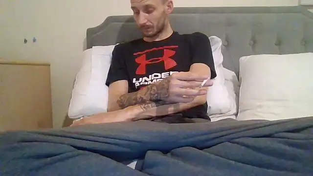 feetlovrr94 online show from May 20, 2026, 9:39 am