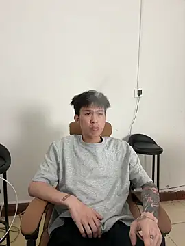 zzzzppp3 online show from April 8, 2026, 2:02 am