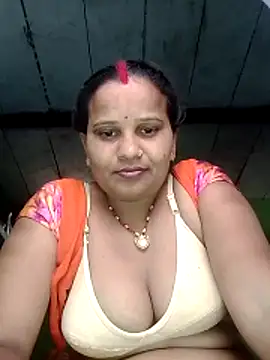 Shivani09900 online show from June 21, 2026, 7:47 am