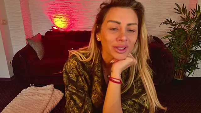 AngelWooW online show from April 23, 2026, 5:36 am