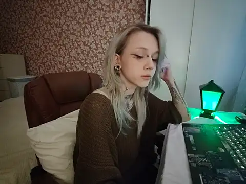 StijenaHunt online show from April 11, 2026, 1:48 pm