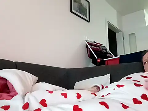 Jahudka47 online show from April 3, 2026, 8:32 am