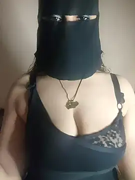 Snapshot of Yasmin_Oh chatting on June 22, 2026, 9:01 pm Yasmin Oh online show from June 22, 2026, 9:01 pm