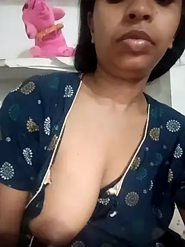 bannerjeesneha20 online show from March 29, 2026, 6:53 pm