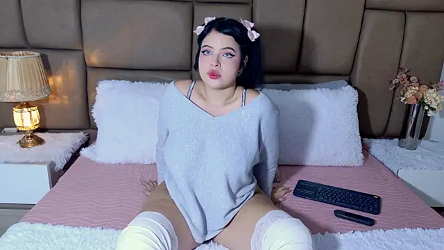 Elodie Laurent online show from April 16, 2026, 12:28 pm