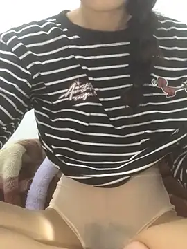 Yuri k2 online show from April 15, 2026, 2:32 pm