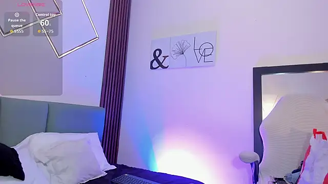 Skarlet Ruiz  online show from April 4, 2026, 6:47 pm