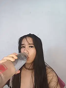 Snapshot of lizeth_wong chatting on July 18, 2026, 12:47 pm lizeth wong online show from July 18, 2026, 12:47 pm