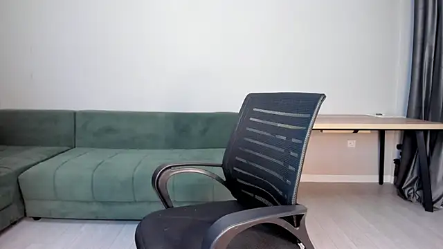 suareiko online show from April 16, 2026, 1:12 pm