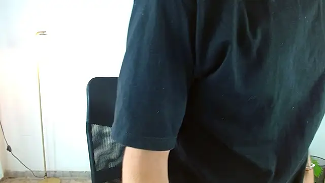 maax 18 online show from March 30, 2026, 1:34 pm