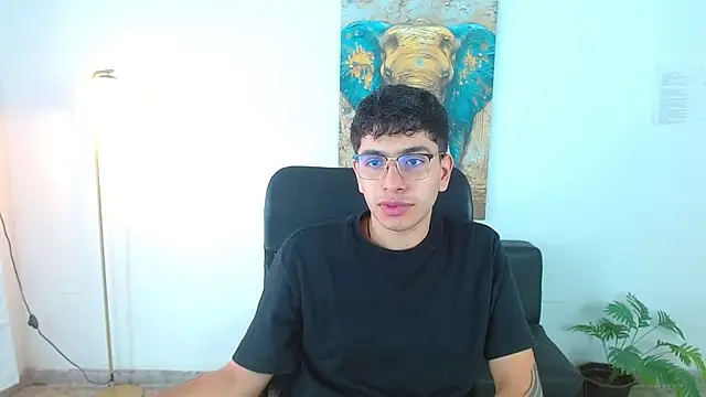 maax 18 online show from March 31, 2026, 1:35 pm