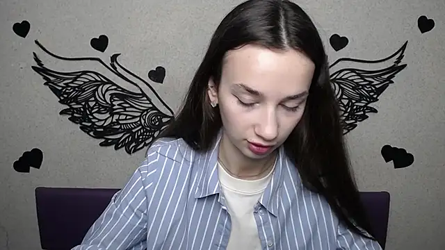 Je55icaBreeze online show from March 27, 2026, 11:44 am