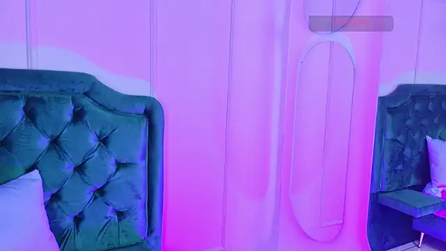 lilyrouses online show from April 13, 2026, 7:40 pm