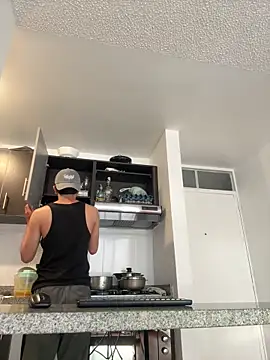 LYAN DYLAN online show from April 3, 2026, 10:27 pm