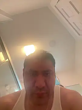 Crossroads5214 online show from April 4, 2026, 12:34 pm