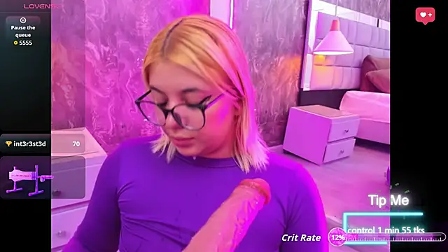 Snapshot of kimberly_cam_ chatting on June 13, 2026, 11:02 pm kimberly cam online show from June 13, 2026, 11:02 pm