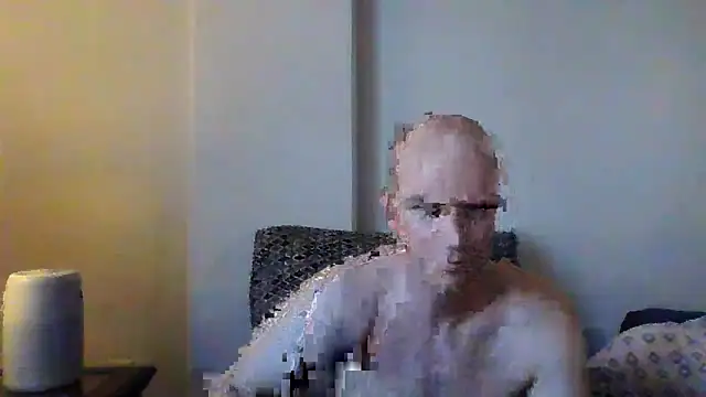 Luke James online show from April 16, 2026, 11:40 pm