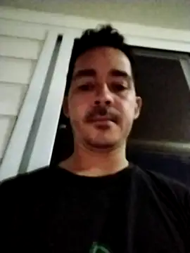 Gabriel leon33 online show from April 3, 2026, 10:49 pm