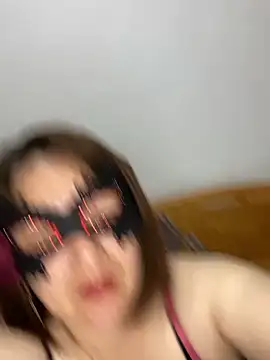 Cherry 258 online show from April 18, 2026, 3:03 pm