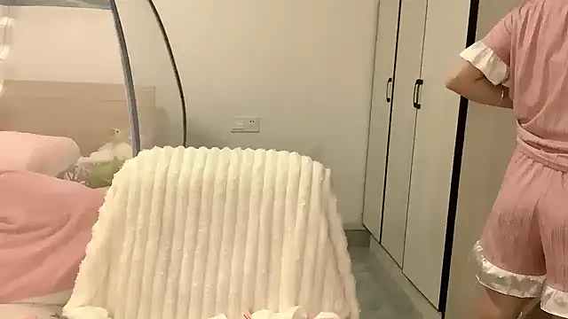 xiaodanta- online show from April 14, 2026, 11:37 am