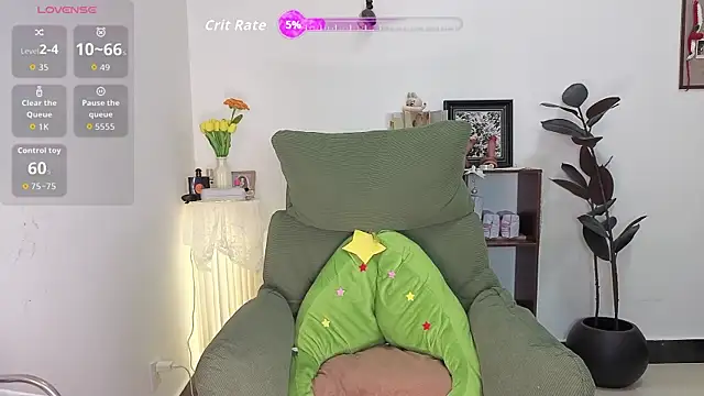 qiooq00 online show from April 14, 2026, 9:36 am