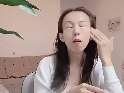 Ada-8888 online show from April 18, 2026, 12:18 pm