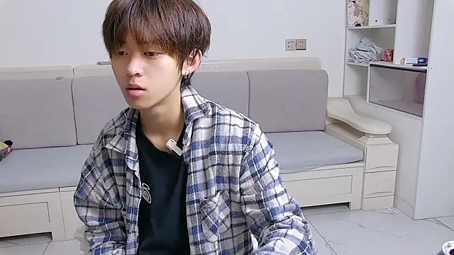 buding-001 online show from April 1, 2026, 5:31 am