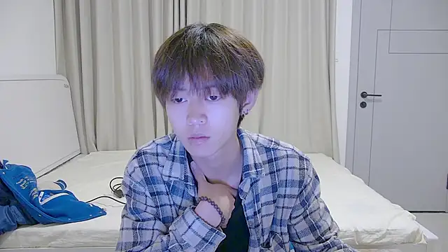 buding-001 online show from April 2, 2026, 12:56 pm