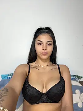 Snapshot of Crissdesire chatting on July 6, 2026, 4:31 pm Crissdesire online show from July 6, 2026, 4:31 pm