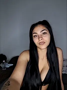 Crissdesire online show from March 26, 2026, 9:13 pm