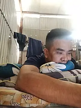 Snapshot of Tinh_love chatting on July 5, 2026, 11:33 pm Tinh love online show from July 5, 2026, 11:33 pm