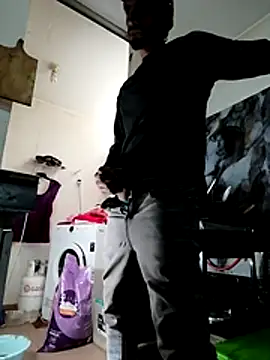 colombianoenchile online show from April 16, 2026, 2:40 pm