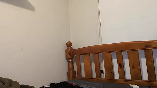 robin103666 online show from April 4, 2026, 2:56 pm