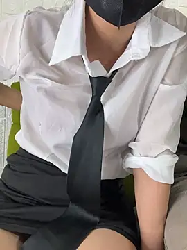 Amee  online show from April 14, 2026, 4:12 pm