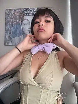 Violetaa pink18 online show from May 16, 2026, 3:11 pm
