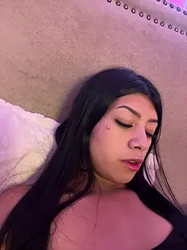 emilydolly  online show from March 31, 2026, 12:07 pm