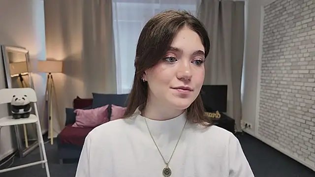 SunnyBloss online show from April 19, 2026, 6:58 am