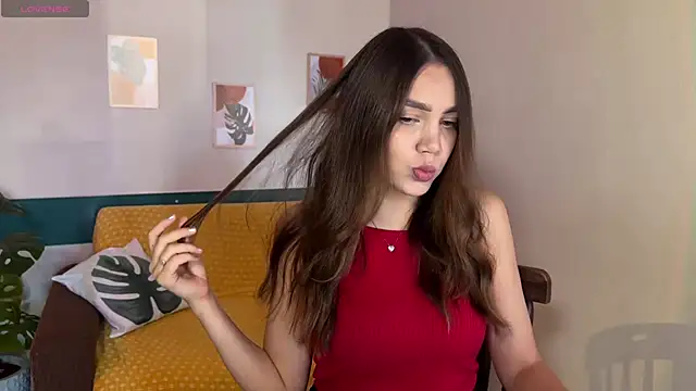 NebulaaHaven online show from April 15, 2026, 6:34 pm