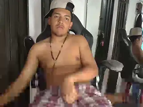 simonchacalxl online show from March 24, 2026, 7:47 pm